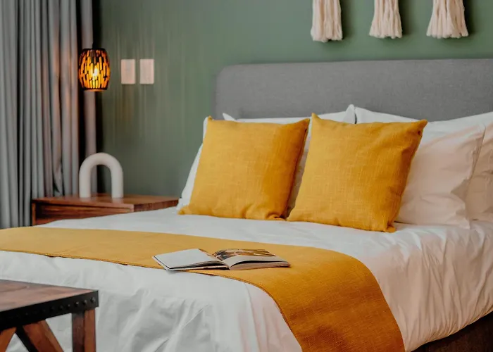 Sensai Downtown Luxury Apartment