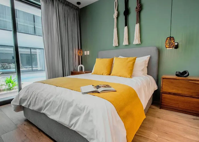Sensai Downtown Luxury Apartment