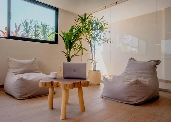 Sensai Downtown Luxury Apartment